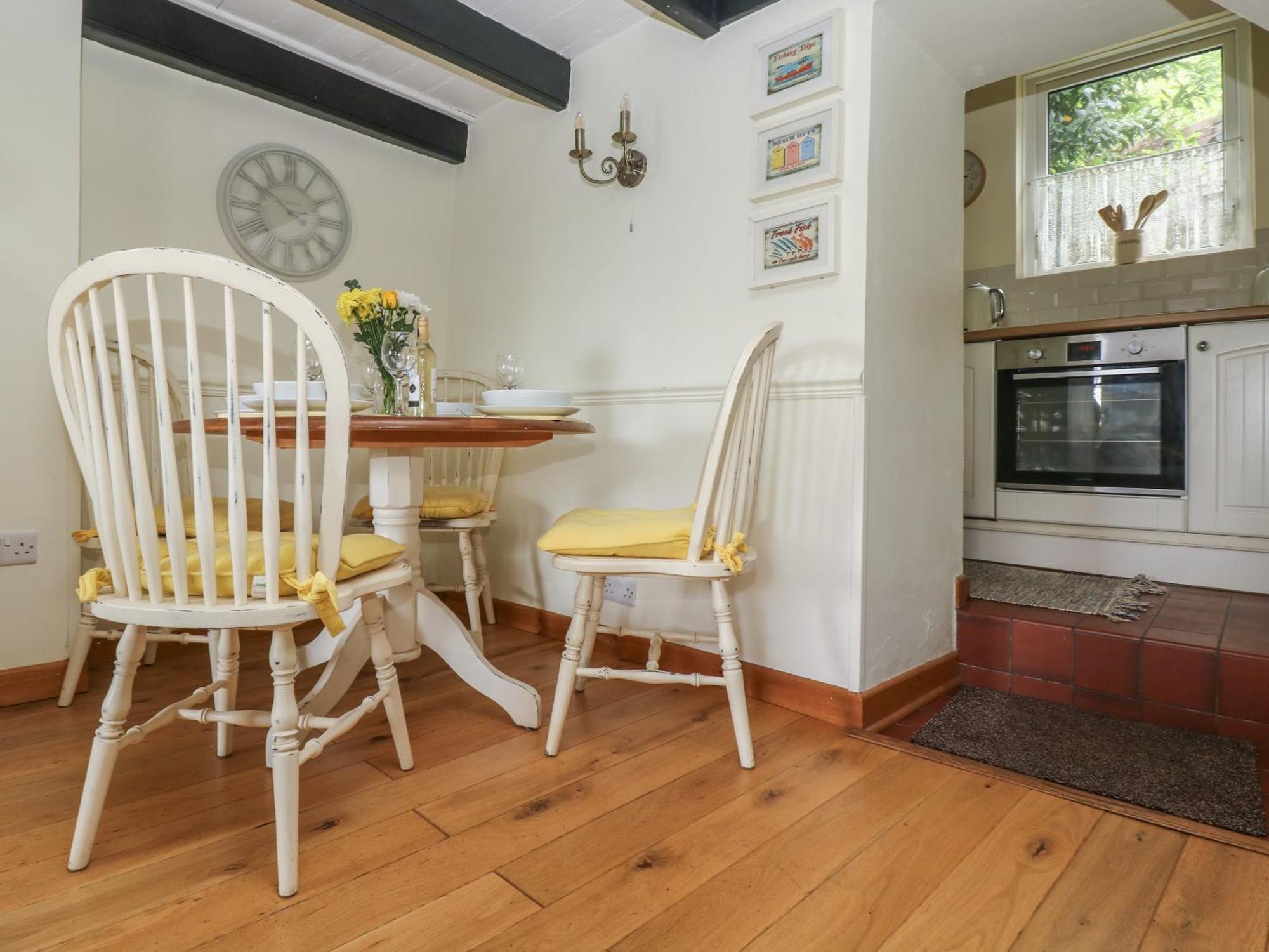 Driftwood Cottage เซนต์ออสเทลล์ ภายนอก รูปภาพ
